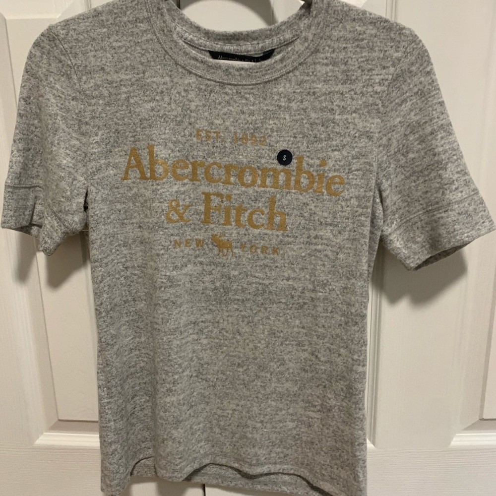 abercrombie & fitch gray tee shirt